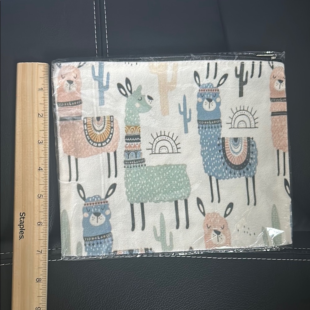 Llama Print Zipper Pouch